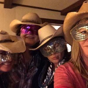 Meet your Posher, Andrea